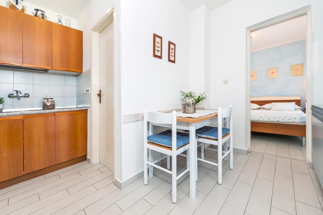 Apartment Casa Banko Ровин Екстериор снимка
