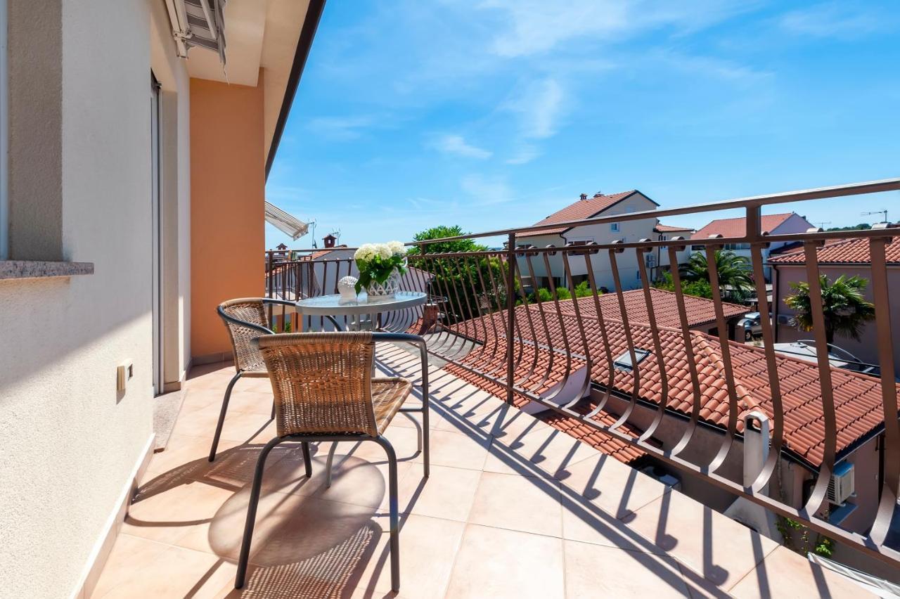Apartment Casa Banko Ровин Екстериор снимка