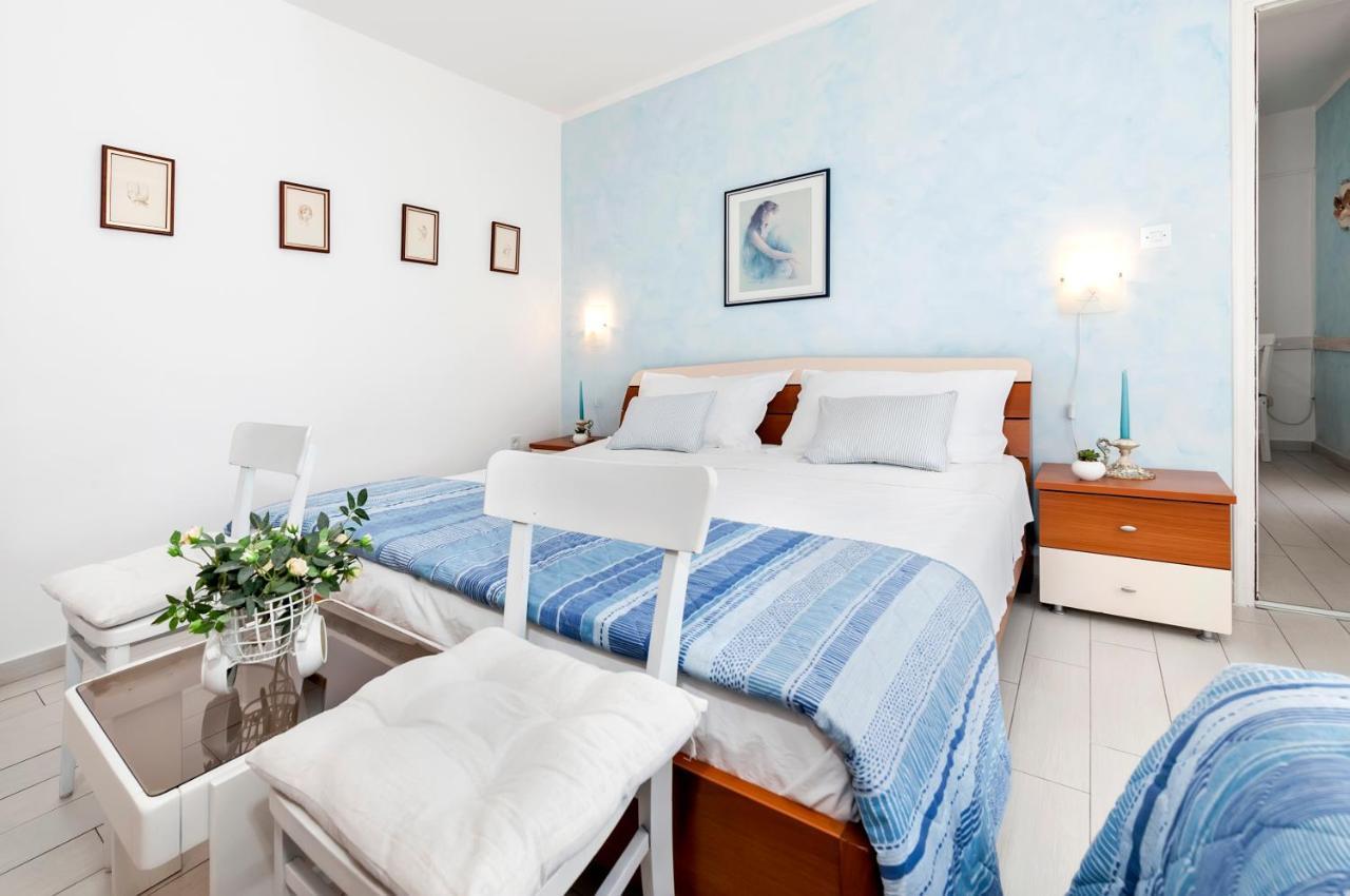 Apartment Casa Banko Ровин Екстериор снимка
