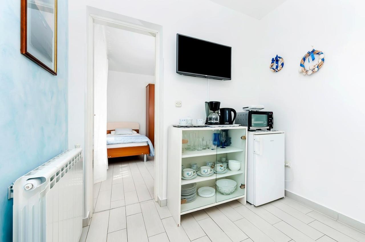 Apartment Casa Banko Ровин Екстериор снимка