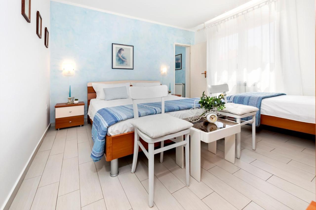 Apartment Casa Banko Ровин Екстериор снимка