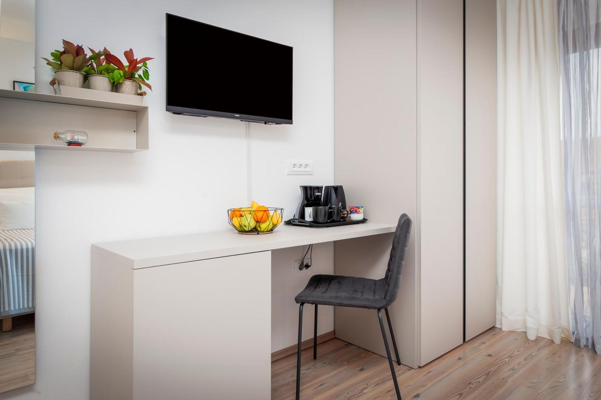Apartment Casa Banko Ровин Екстериор снимка