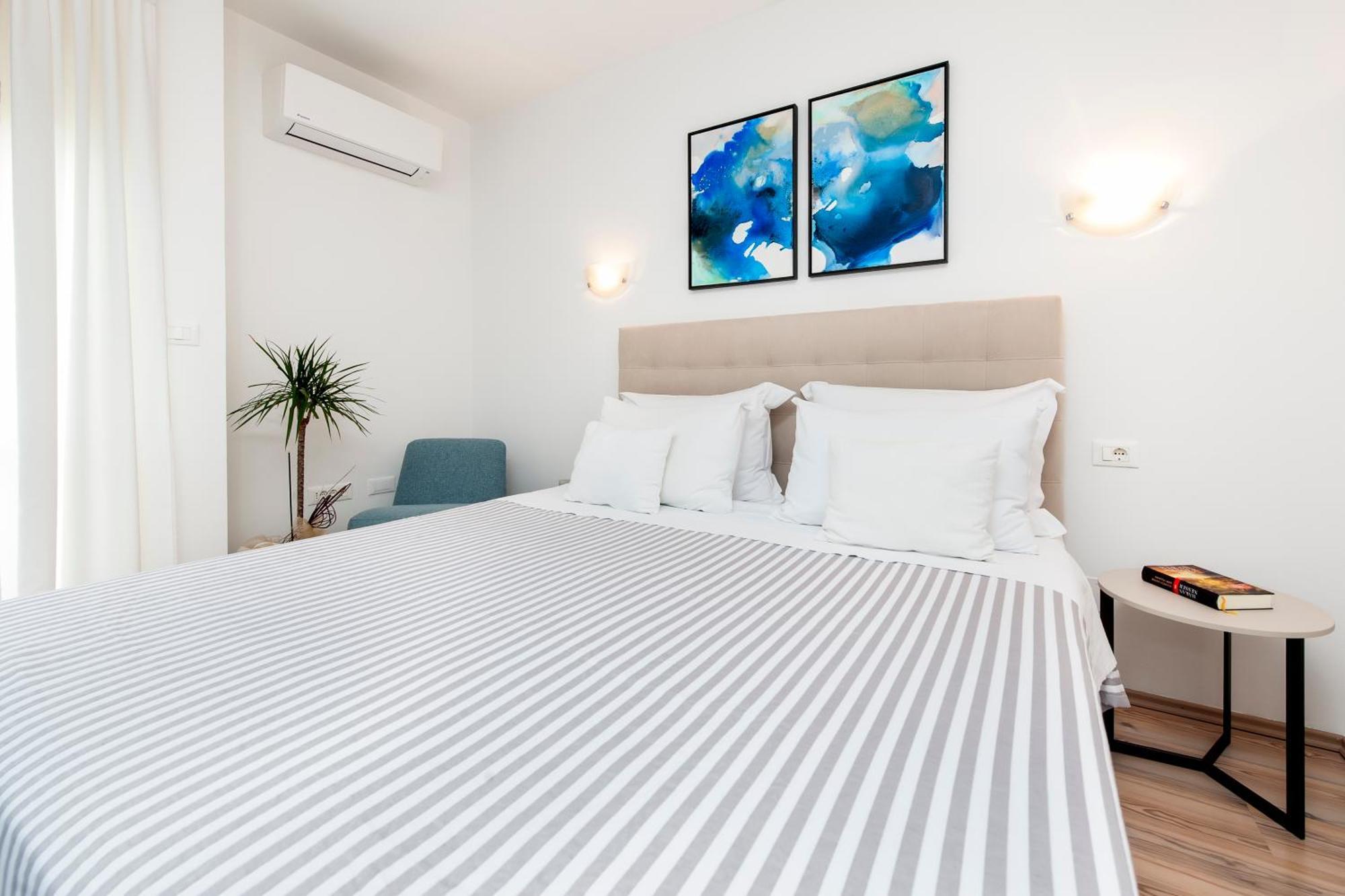 Apartment Casa Banko Ровин Екстериор снимка